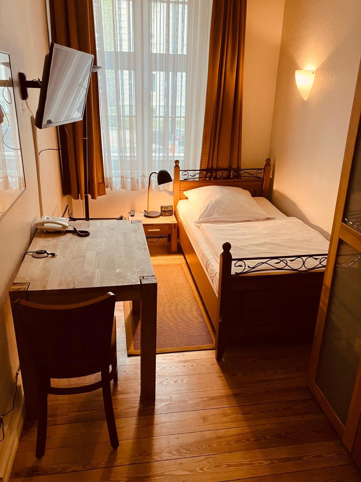 Hotel Amsterdam Hamburg Bagian luar foto