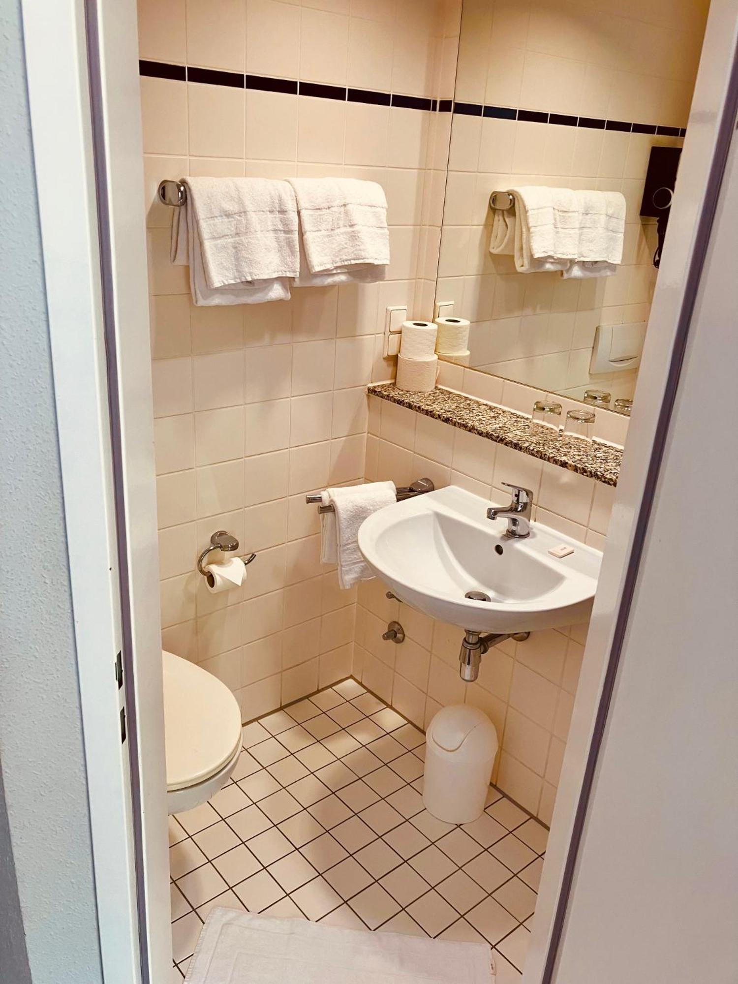 Hotel Amsterdam Hamburg Bagian luar foto